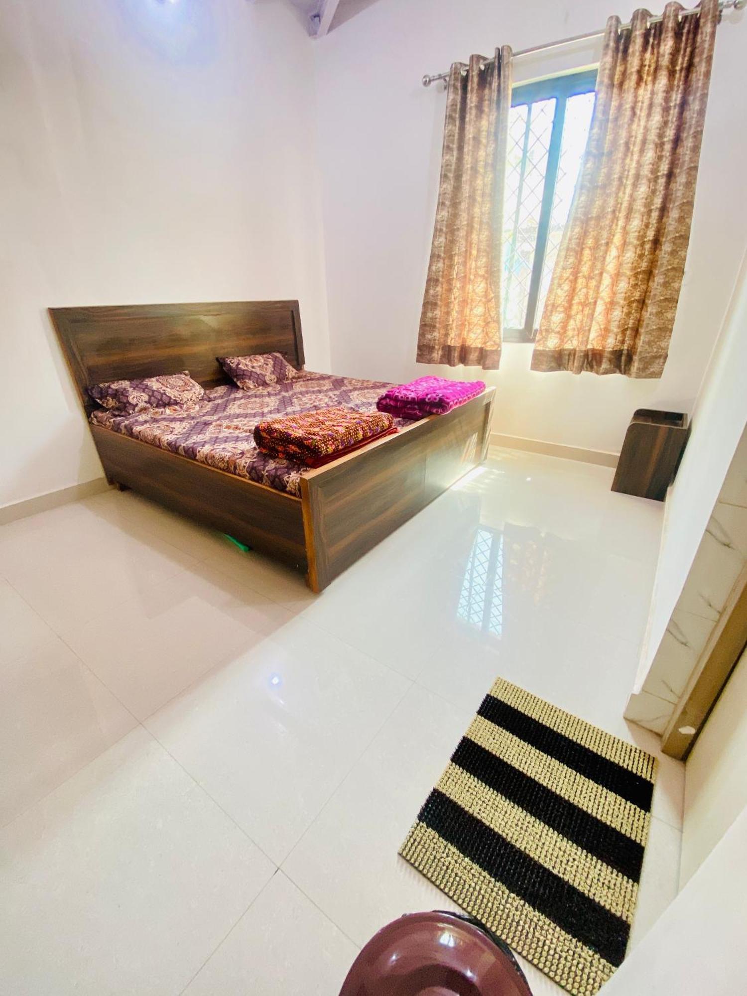 Nirupam Sadan Homestay Vrindāvan 外观 照片